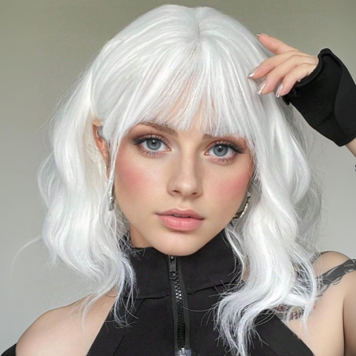 Natural-Looking Synthetic Wig Short Wavy Wig for Women for Party Hollaween Cosplay