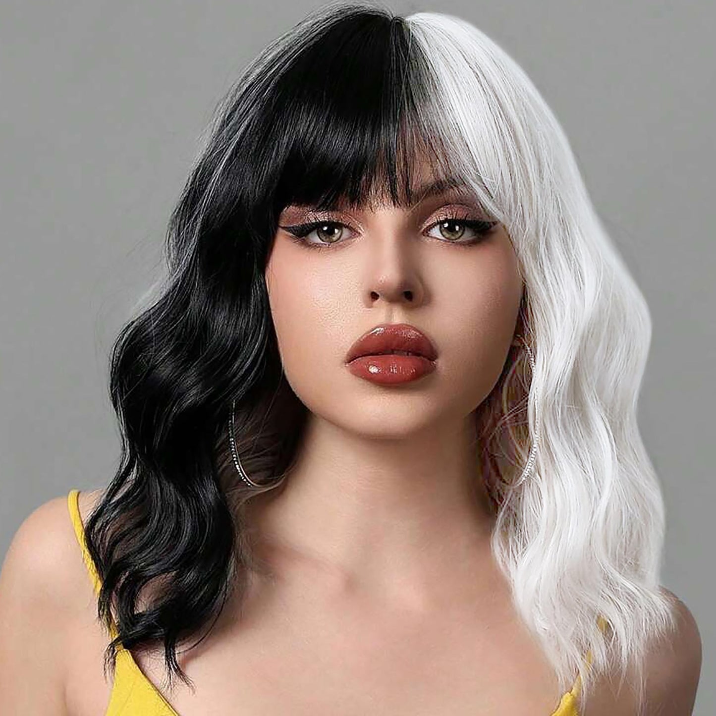 Natural-Looking Synthetic Wig Short Wavy Wig for Women for Party Hollaween Cosplay