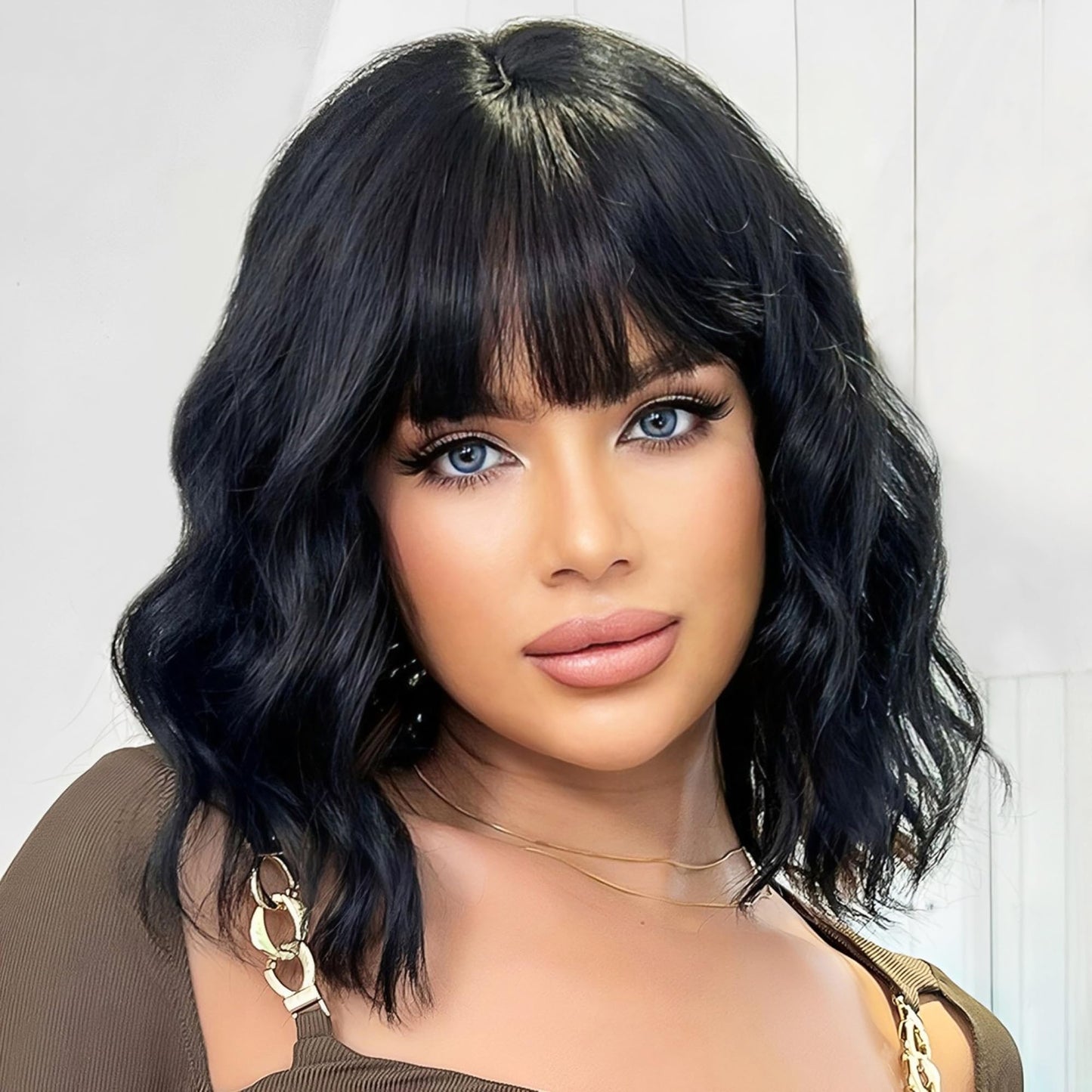 Natural-Looking Synthetic Wig Short Wavy Wig for Women for Party Hollaween Cosplay